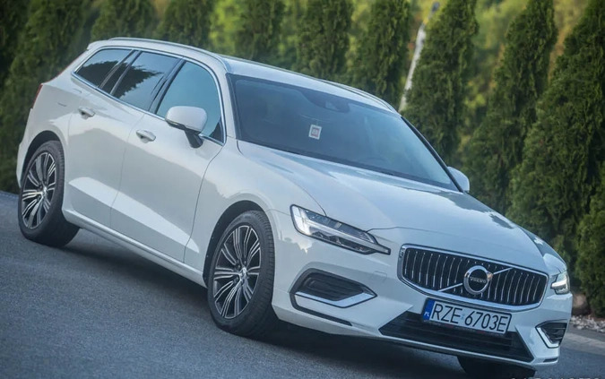 Volvo V60 cena 106764 przebieg: 151231, rok produkcji 2020 z Ożarów Mazowiecki małe 631